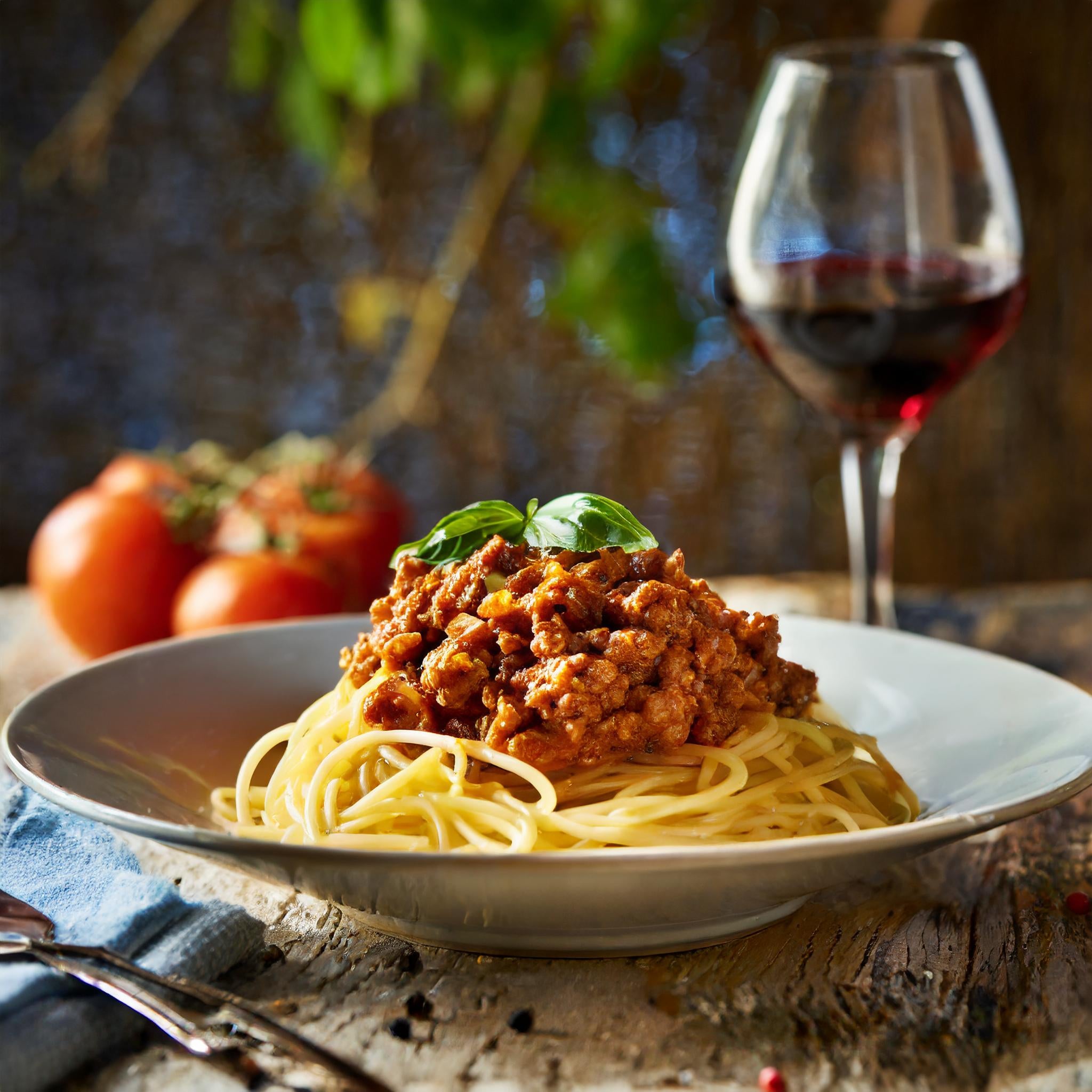 Spaghetti Bolognese mit Hackfleisch und Rotweinsauce